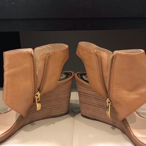 Vince Camuto wedge sandals - Picture 5 of 7